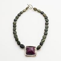 Collier „Lila und Grün“ – Silber, Connemara, Rubin